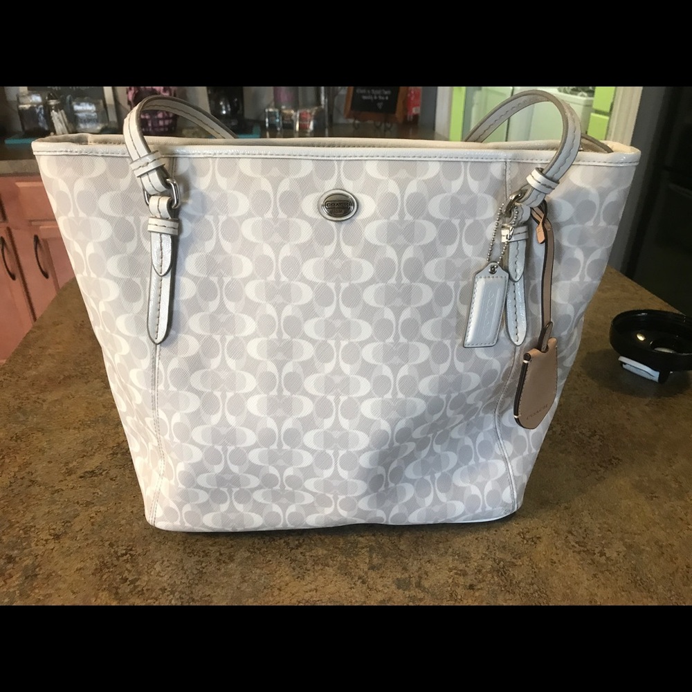 Coach shoulder bag